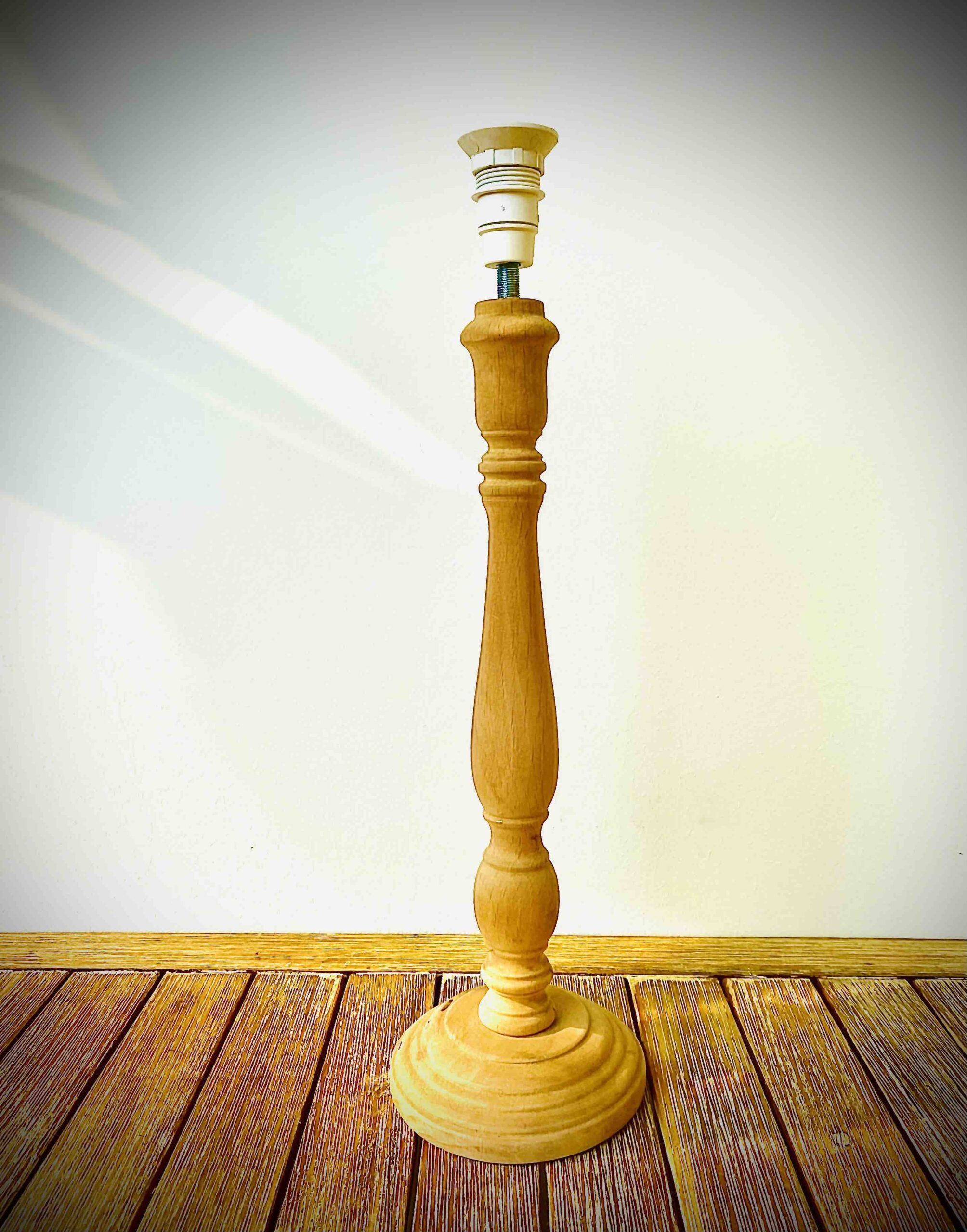 Pies de madera lampara de mesa monsieur lampierre Oh la lampe