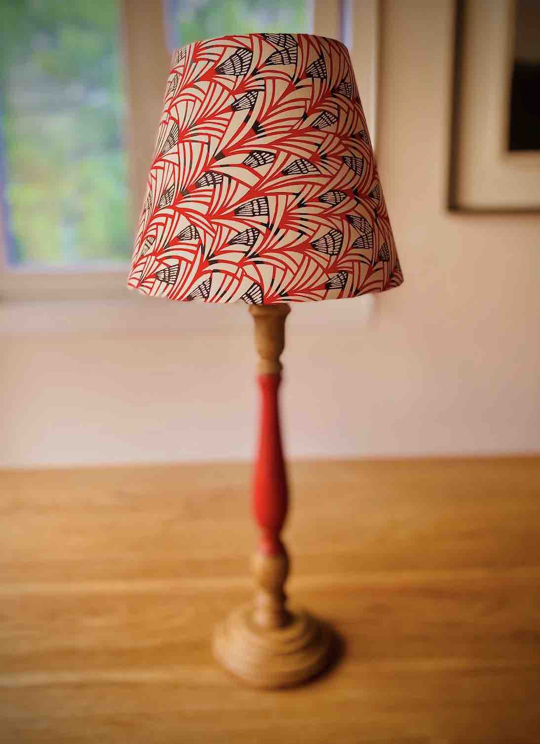 lámpara de mesa de pantalla de papel japonés monsieur lampièrre